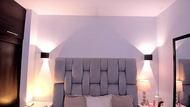 Mia volkova online show from 18, 9, 2025