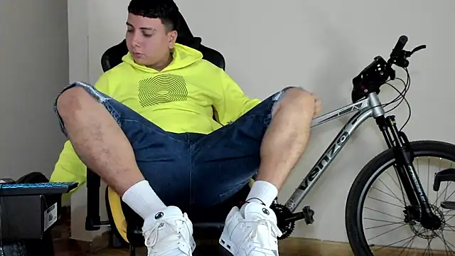 Snapshot of HELLSTAR chatting on 20, 10, 2025 HELLSTAR online show from 20, 10, 2025