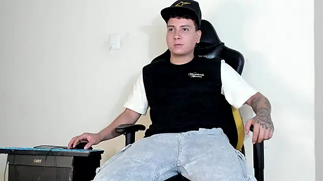 Snapshot of HELLSTAR chatting on 16, 11, 2025 HELLSTAR online show from 16, 11, 2025