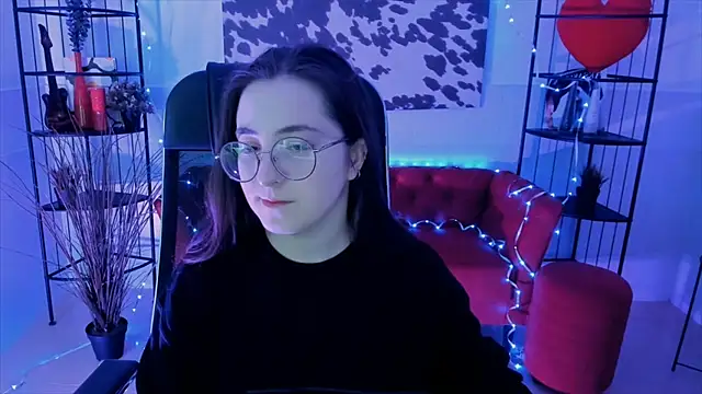 VirtuallVoyant online show from 16, 9, 2025