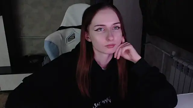 Snapshot of Cutti_Crystal chatting on 24, 2, 2026 Cutti Crystal online show from 24, 2, 2026