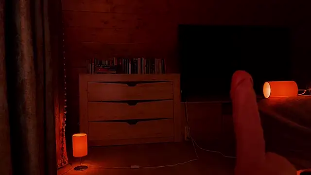 Snapshot of Crucio chatting on 1, 2, 2026 Crucio online show from 1, 2, 2026