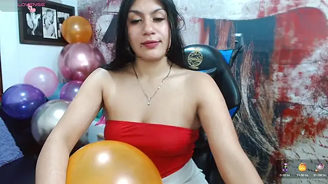 gigi gilt  online show from 26, 4, 2026