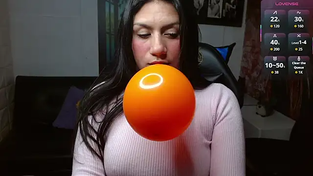 Snapshot of gigi_gilt_ chatting on 16, 11, 2025 gigi gilt online show from 16, 11, 2025