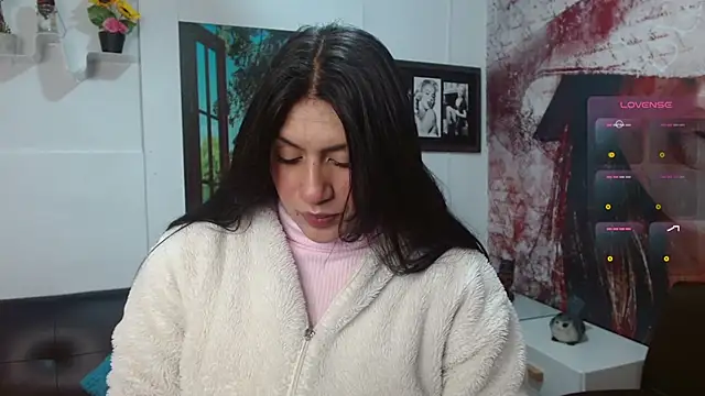 Snapshot of gigi_gilt_ chatting on 9, 11, 2025 gigi gilt online show from 9, 11, 2025