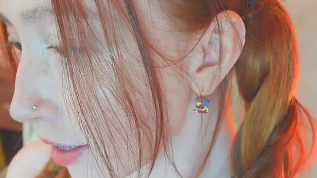 niilaa online show from 5, 11, 2025