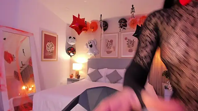 AuroraEvanss online show from 16, 10, 2025