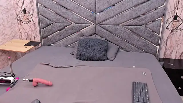 SASHA BROWNIE   online show from 9, 2, 2026