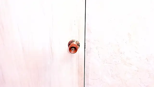 SASHA BROWNIE   online show from 2, 11, 2025