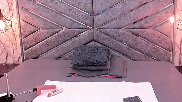 SASHA BROWNIE   online show from 16, 11, 2025