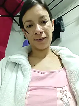 Snapshot of kim_lebanon chatting on 16, 12, 2025 kim lebanon online show from 16, 12, 2025