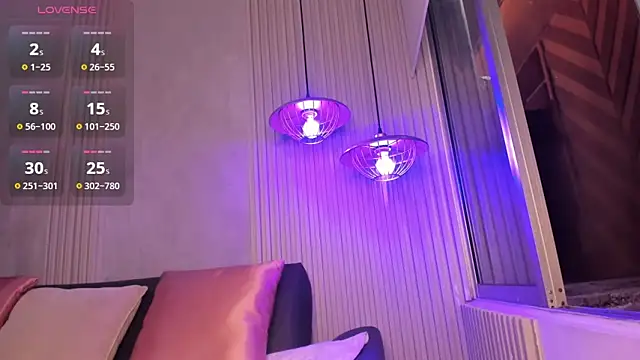 MarianaaSantos online show from 20, 11, 2025