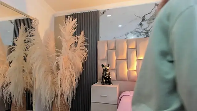 cloesummerr  online show from 14, 3, 2026