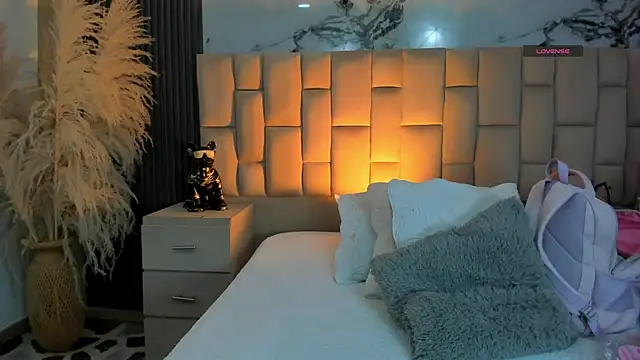 Snapshot of cloesummerr_ chatting on 3, 2, 2026 cloesummerr online show from 3, 2, 2026