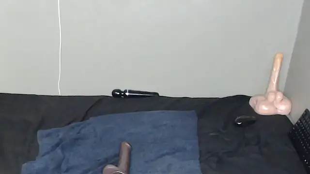 TrishahXo online show from 22, 2, 2026