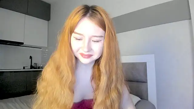 Clarity Yumi online show from 4, 10, 2025