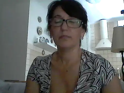 Elena48324 online show from 18, 7, 2026