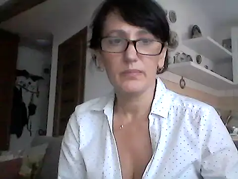 Elena48324 online show from 5, 12, 2025