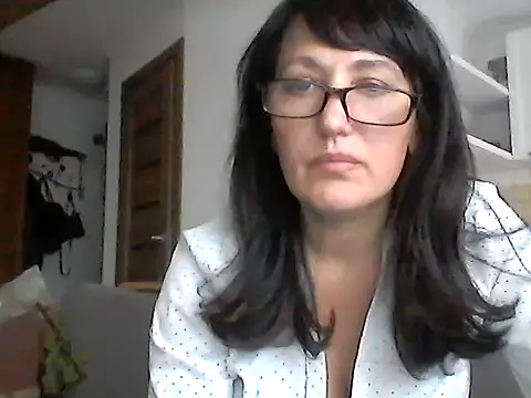 Elena48324 online show from 8, 11, 2025