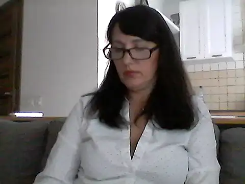 Elena48324 online show from 24, 9, 2025