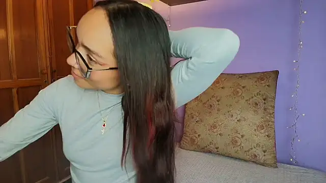 Dafne Mel online show from 17, 10, 2025