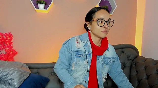 Dafne Mel online show from 4, 10, 2025