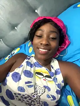 Skylar Smith  online show from 14, 12, 2025