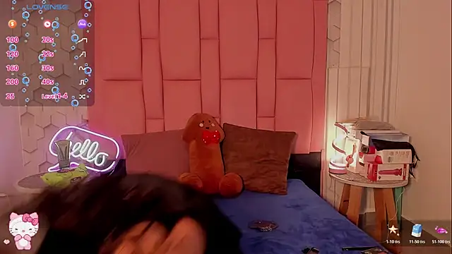 Viiolettlopez online show from 8, 11, 2025