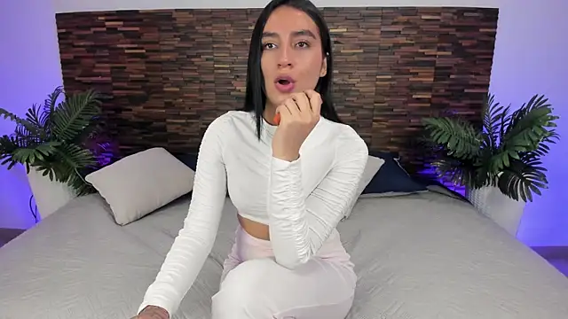 Snapshot of debra_win chatting on 22, 10, 2025 debra win online show from 22, 10, 2025