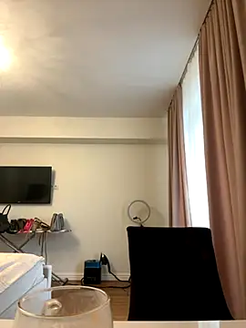 AmandaStoun online show from 25, 9, 2025