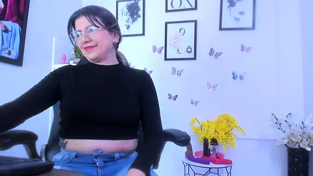 Snapshot of Ariana_costa chatting on 17, 11, 2025 Ariana costa online show from 17, 11, 2025