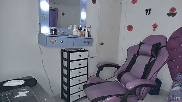 Snapshot of soffy_rosses chatting on 22, 6, 2026 soffy rosses online show from 22, 6, 2026