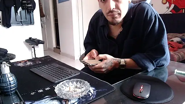 malek xarx  online show from 9, 3, 2026