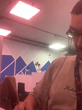 malek xarx  online show from 3, 12, 2025