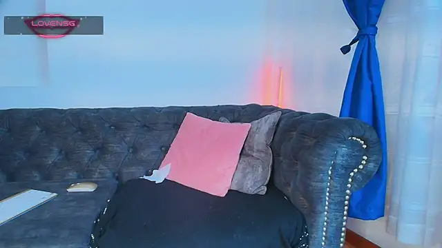 tiana rosse  online show from 31, 3, 2026