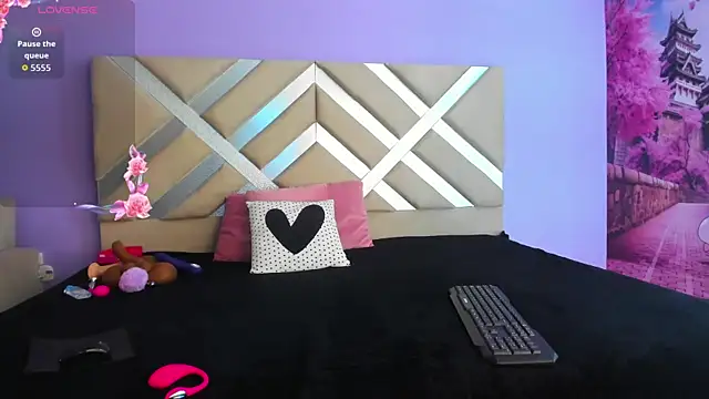 tiana rosse  online show from 18, 9, 2025