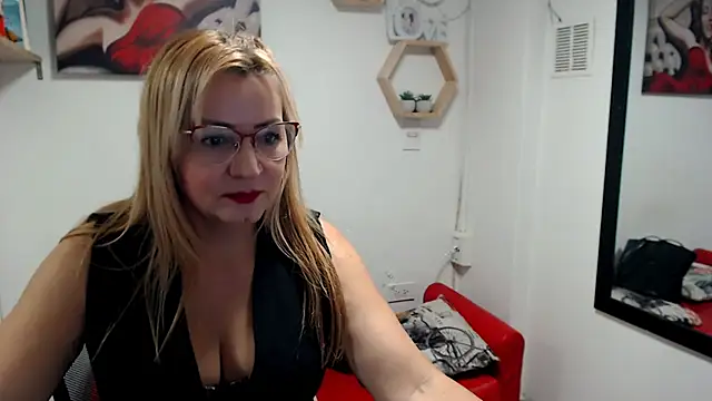 DIVAX MONSERRAT online show from 11, 1, 2026