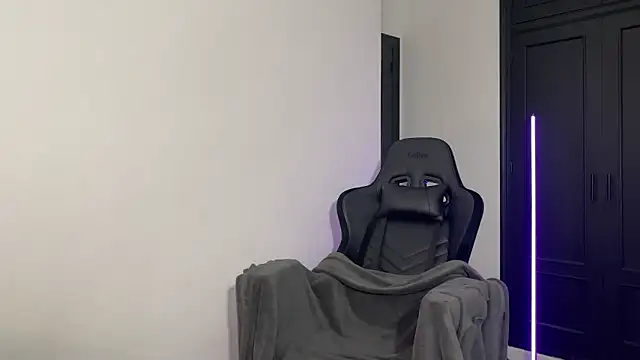 s meow online show from 18, 12, 2025