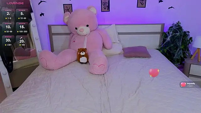 Iris Rain online show from 19, 10, 2025