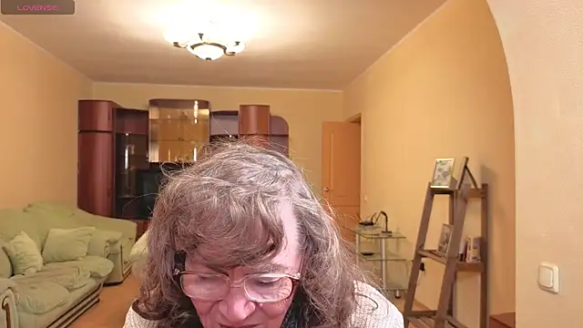 Betty Brick online show from 5, 5, 2026