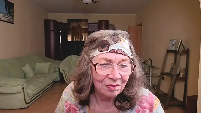 Betty Brick online show from 17, 5, 2026