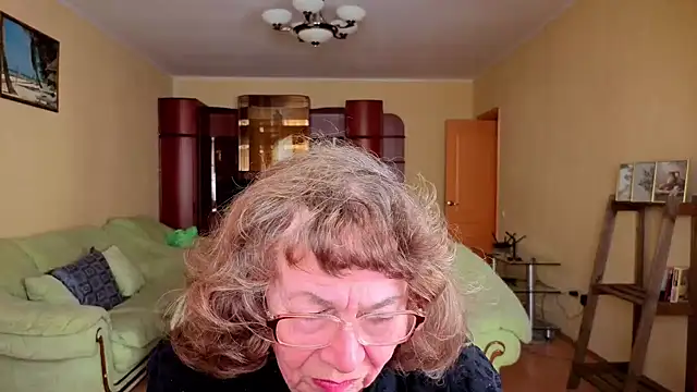 Betty Brick online show from 18, 1, 2026