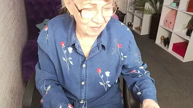 Betty Brick online show from 27, 5, 2026