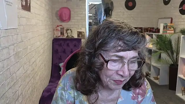 Betty Brick online show from 20, 5, 2026