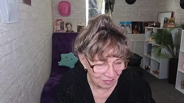 Betty Brick online show from 24, 5, 2026