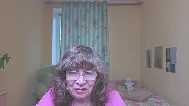 Betty Brick online show from 7, 5, 2026