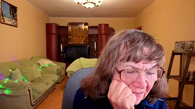 Snapshot of Betty_Brick chatting on 7, 1, 2026 Betty Brick online show from 7, 1, 2026