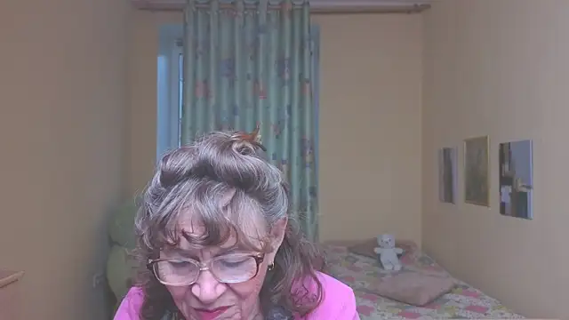 Betty Brick online show from 6, 5, 2026