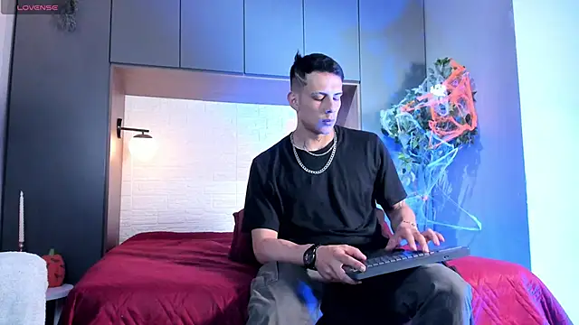 Dustin Sonne online show from 28, 10, 2025