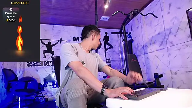 Dustin Sonne online show from 18, 10, 2025